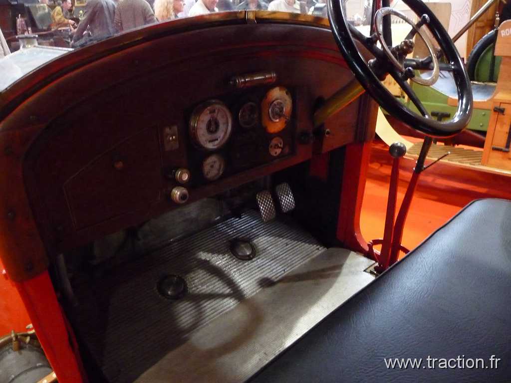 2011_epoquauto (215).jpg - 05/11/2011 - 69000 LYON - EPOQU'AUTO - 33ème Salon International Autos & Motos Anciennes - ROCHET SCHNEIDER série 18400 6cyl. équipée en autopompe /échelle double par Delahaye - 1921